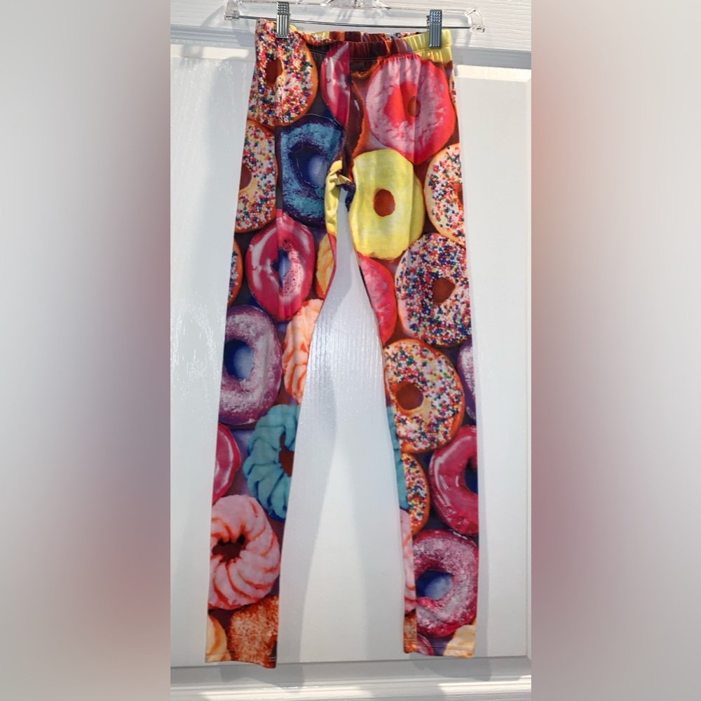 Luv donuts?Sugar High brand pants leggings Christmas candyLand womens size small